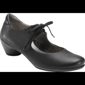Ecco heels Mary-Jane lace-up style